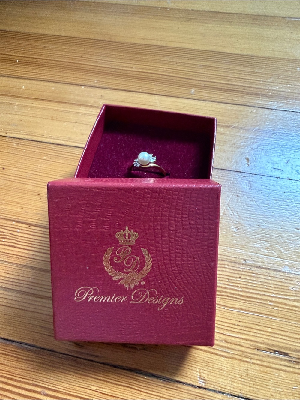 Premier Designs Peggy Pearl & Cubic Zirconia Ring Sz 8